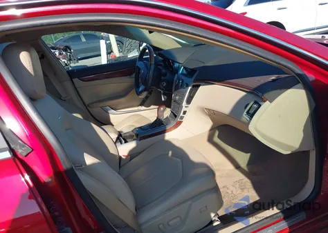 2010 Cadillac Cts Luxury z USA, uszkodzony, nr VIN 1G6DF5EG8A0144273